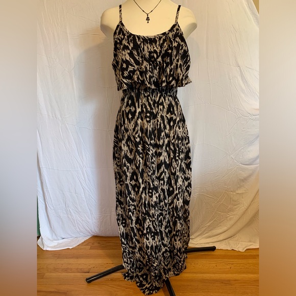 Spaghetti strap ruffle bodice maxi dress - Picture 1 of 4